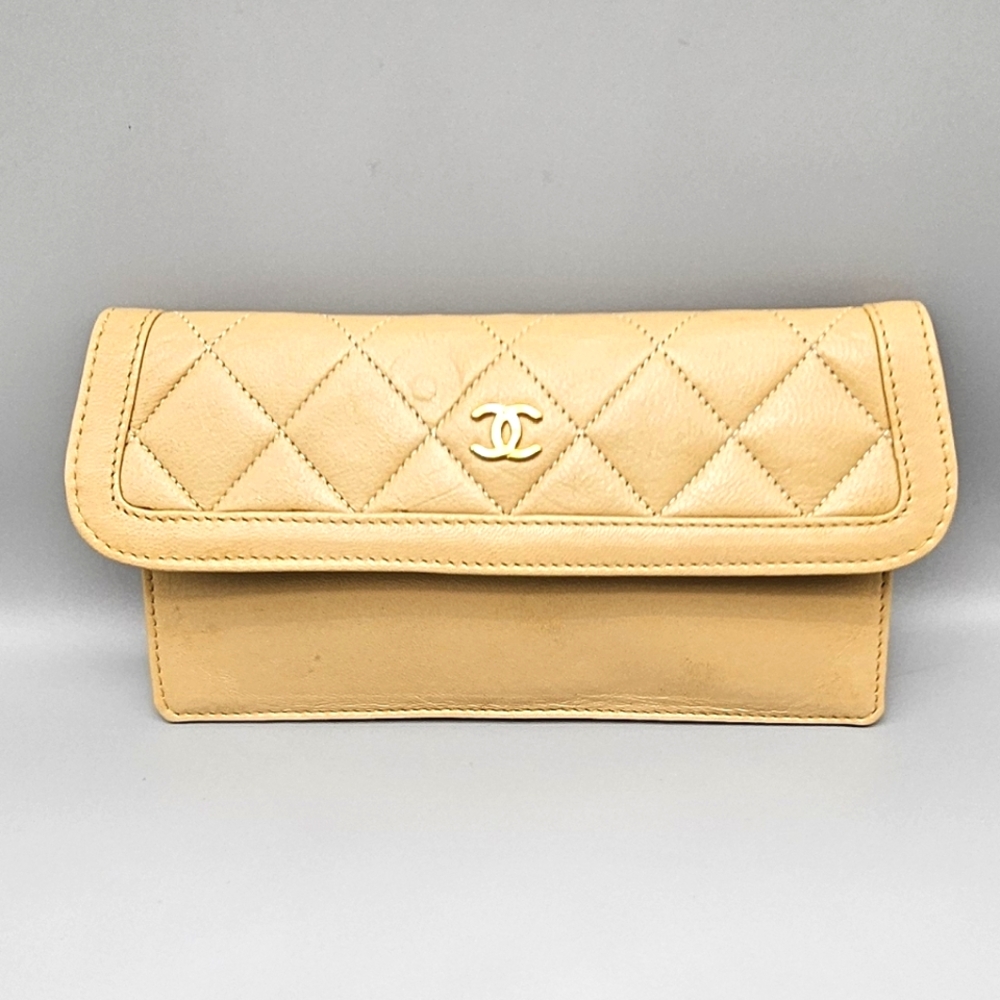 💛Chanel Beige Quilted Leather Purce/Check Wallet💛